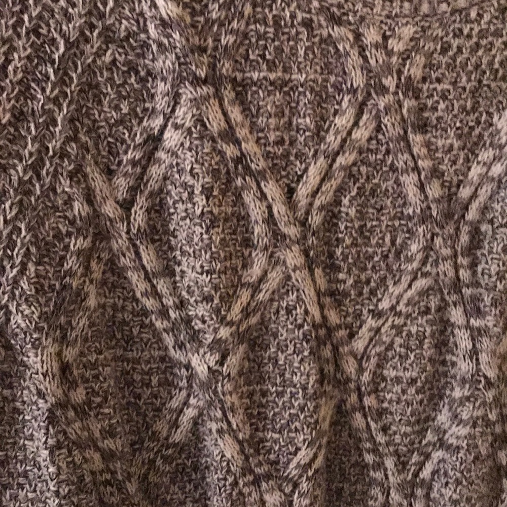 Gray sweater - Picture 3 of 4